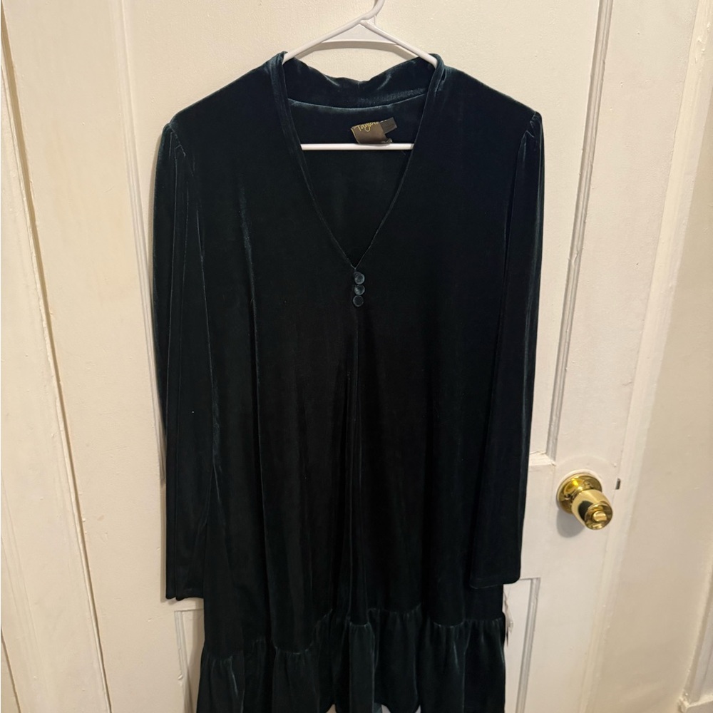 Elegant green Velvet Dress